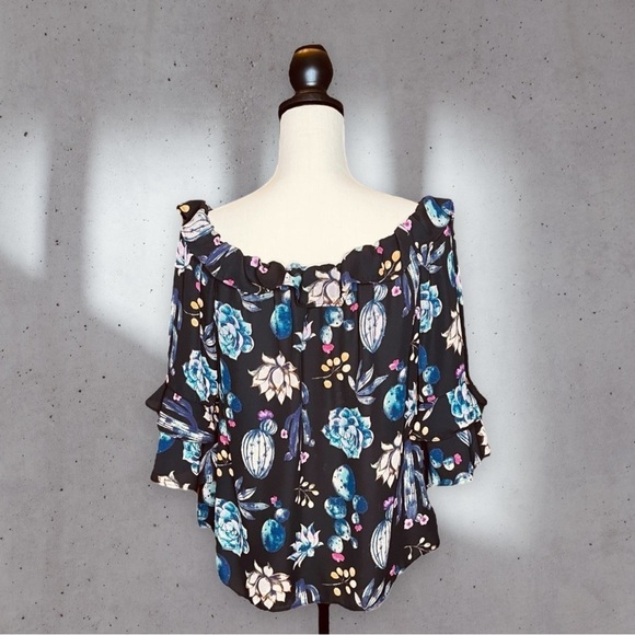 Women’s Lily White Black Floral and Cactus Blouse - Size M - Picture 3 of 8